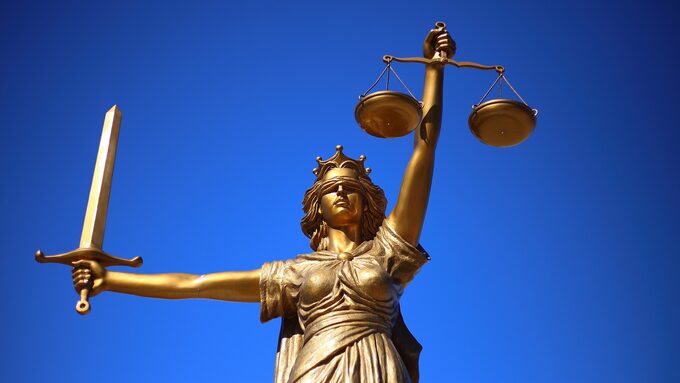 justice-2060093_1280.jpg